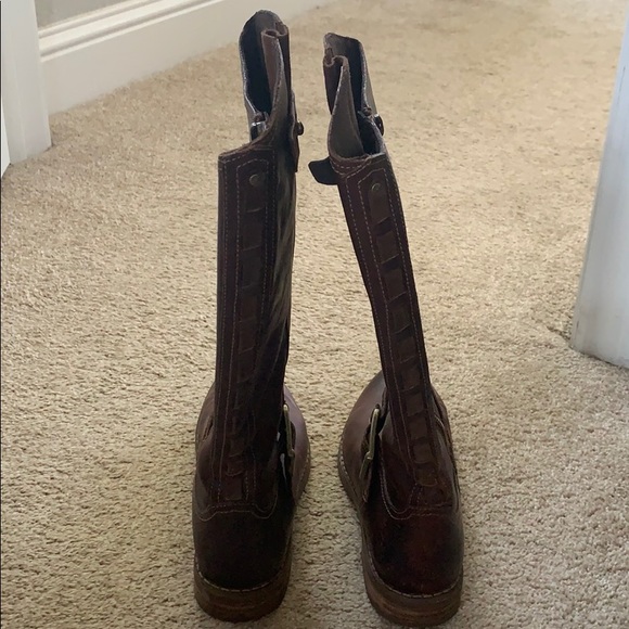 Timberland, brown, tall leather boot - Picture 4 of 4